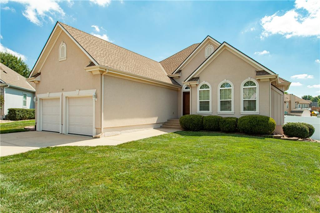 1st image of 707 Nw Baytree Cir, Grain Valley, MO 64029 | MLS# 2630632