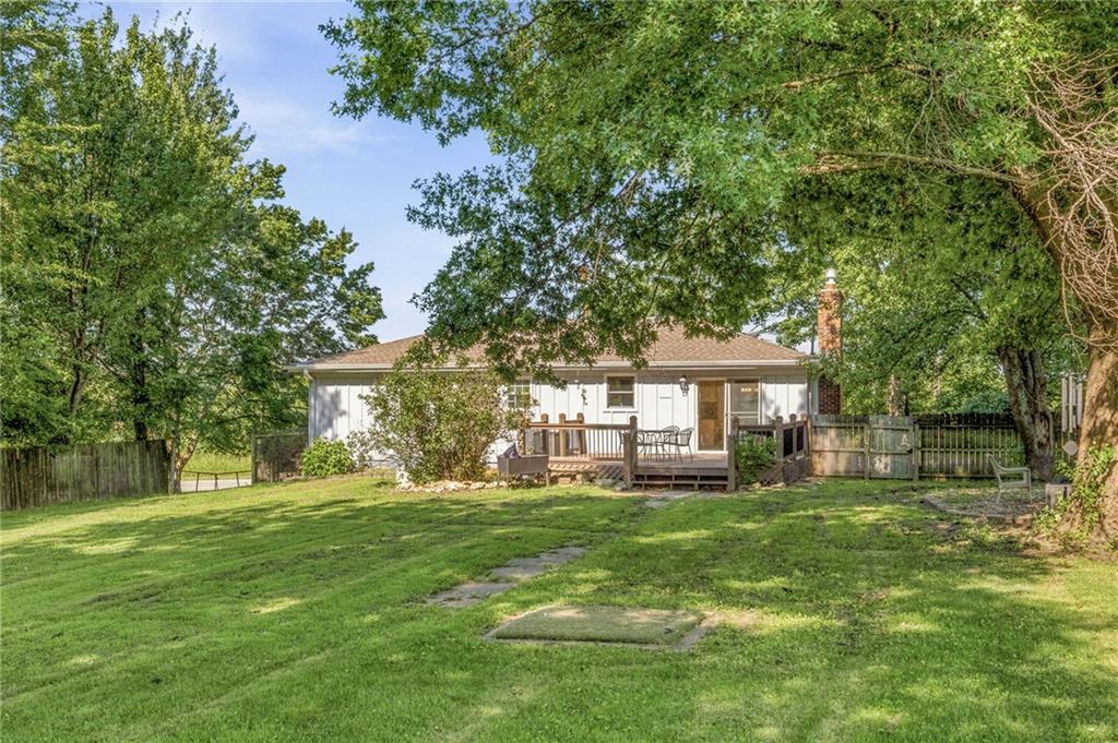 Homes for sale in Lenexa, KS | 8301 Clare Rd, Lenexa, KS 66227 | MLS# 2630717