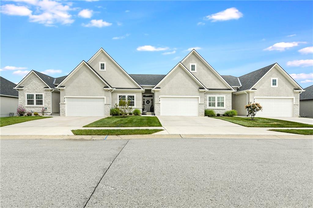3rd image of 814 Ne Algonquin St #A, Lees Summit, MO 64064 | MLS# 2630732