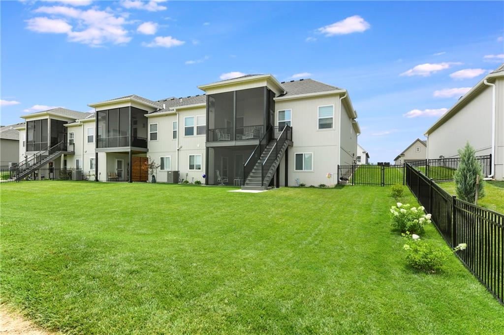 50th image of 814 Ne Algonquin St #A, Lees Summit, MO 64064 | MLS# 2630732