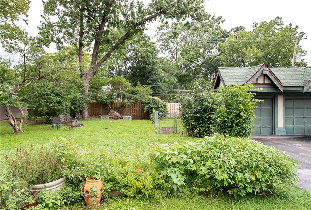47th image of 3723 Locust St, Kansas City, MO 64109 | MLS# 2630791