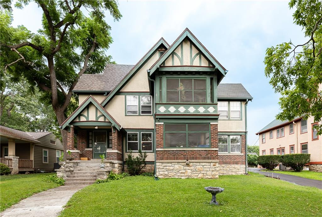 2nd image of 3723 Locust St, Kansas City, MO 64109 | MLS# 2630791
