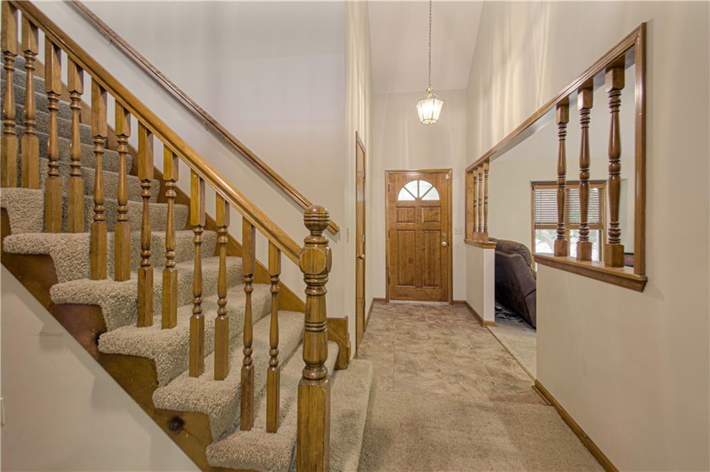 3rd image of 1023 E Oakview St, Olathe, KS 66061 | MLS# 2630796