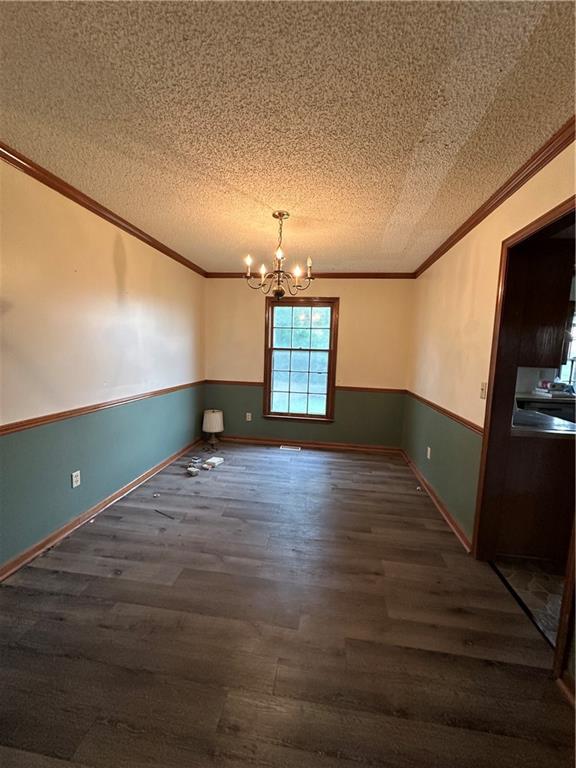 5th image of 300 N Persimmon Dr, Olathe, KS 66061 | MLS# 2630813