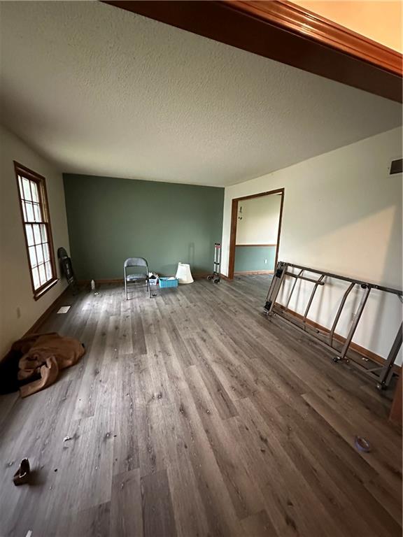 3rd image of 300 N Persimmon Dr, Olathe, KS 66061 | MLS# 2630813