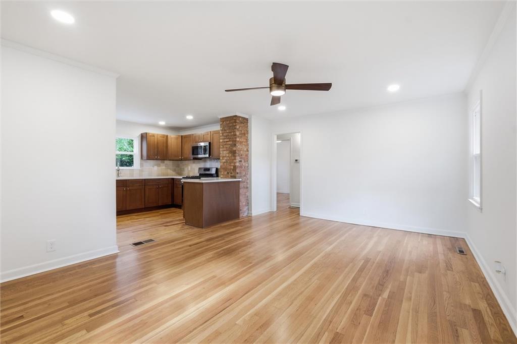 4th image of 400 W 86Th Ter, Kansas City, MO 64114 | MLS# 2630816