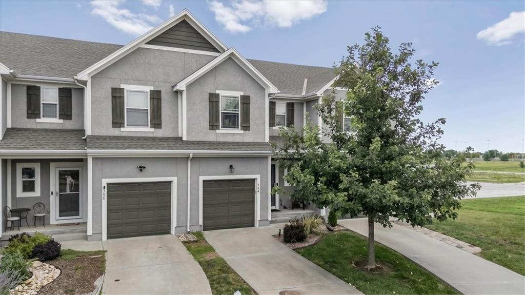 2nd image of 744 W Shawnee Ct, Gardner, KS 66030 | MLS# 2630870