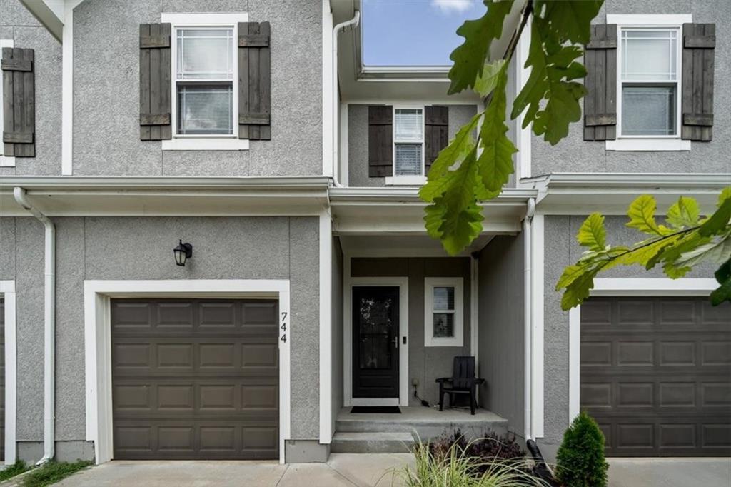 1st image of 744 W Shawnee Ct, Gardner, KS 66030 | MLS# 2630870