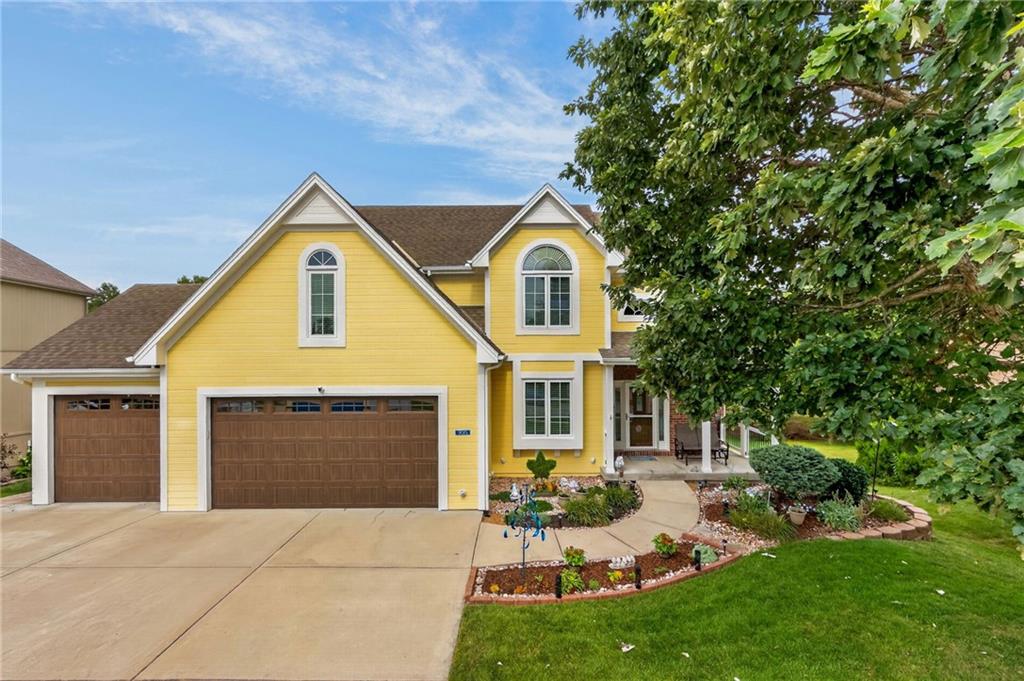 2nd image of 9015 N Lane Ave, Kansas City, MO 64157 | MLS# 2630878