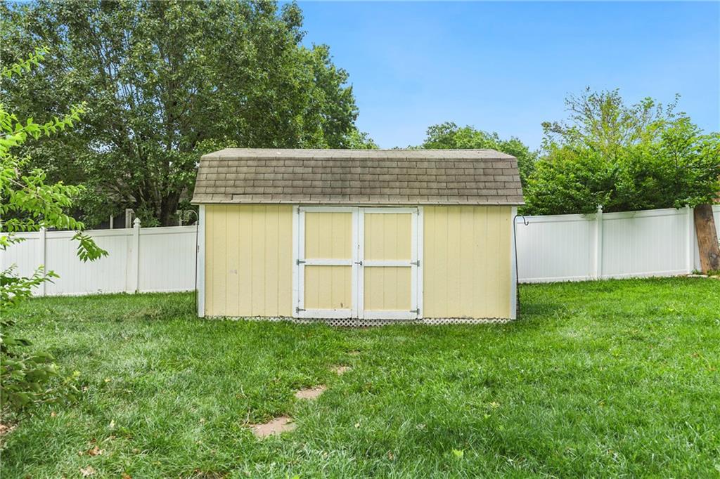 40th image of 16505 Greenwald Dr, Belton, MO 64012 | MLS# 2630913