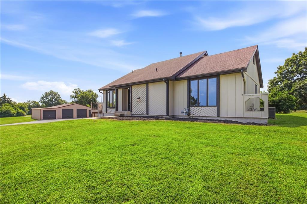 2nd image of 16101 Cantrell Rd, Bonner Springs, KS 66012 | MLS# 2630918
