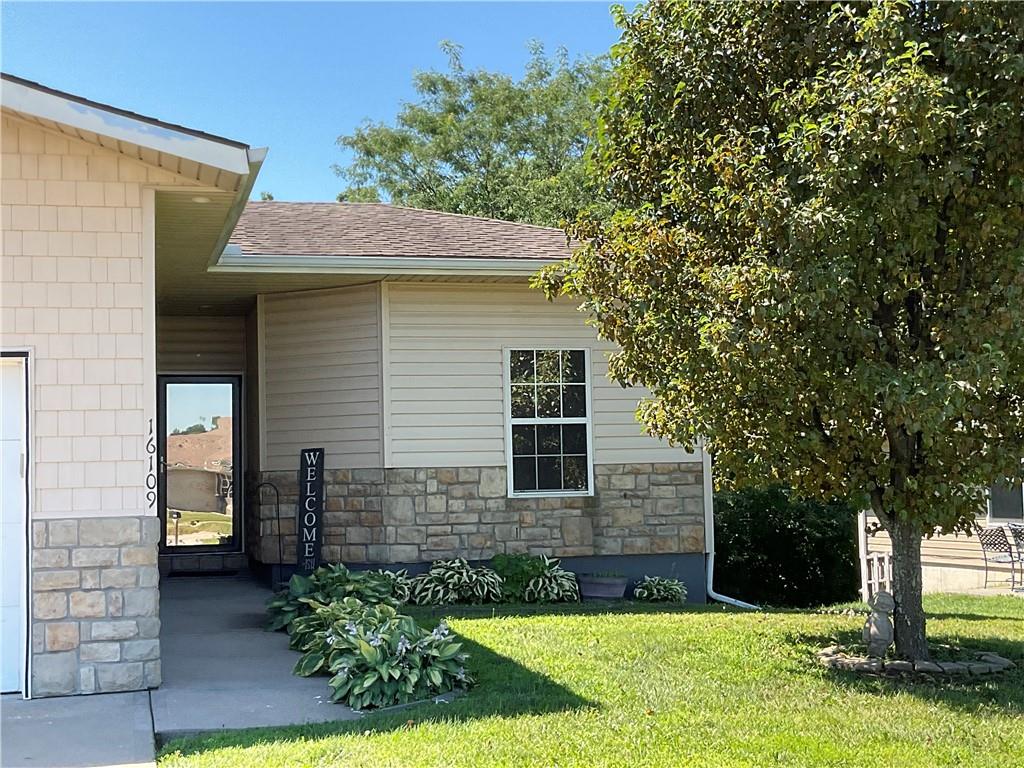 2nd image of 16109 E 50th Ter, Kansas City, MO 64136 | MLS# 2630920