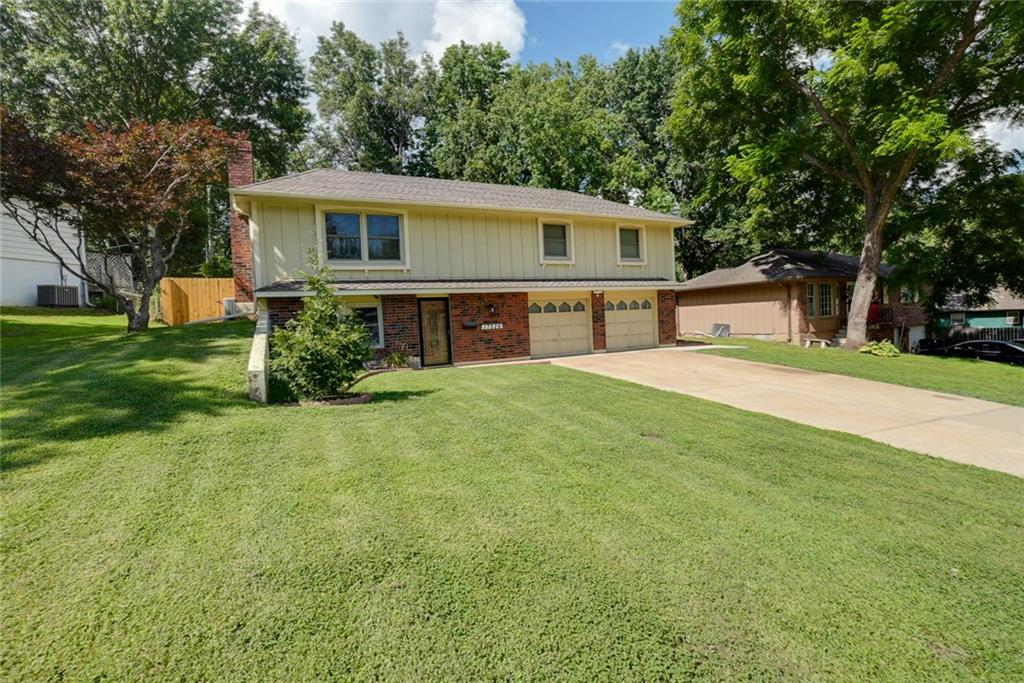 1st image of 17226 E 40th Ter S, Independence, MO 64055 | MLS# 2631002