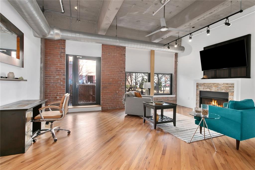 2nd image of 2029 Grand Blvd #115, Kansas City, MO 64108 | MLS# 2631053