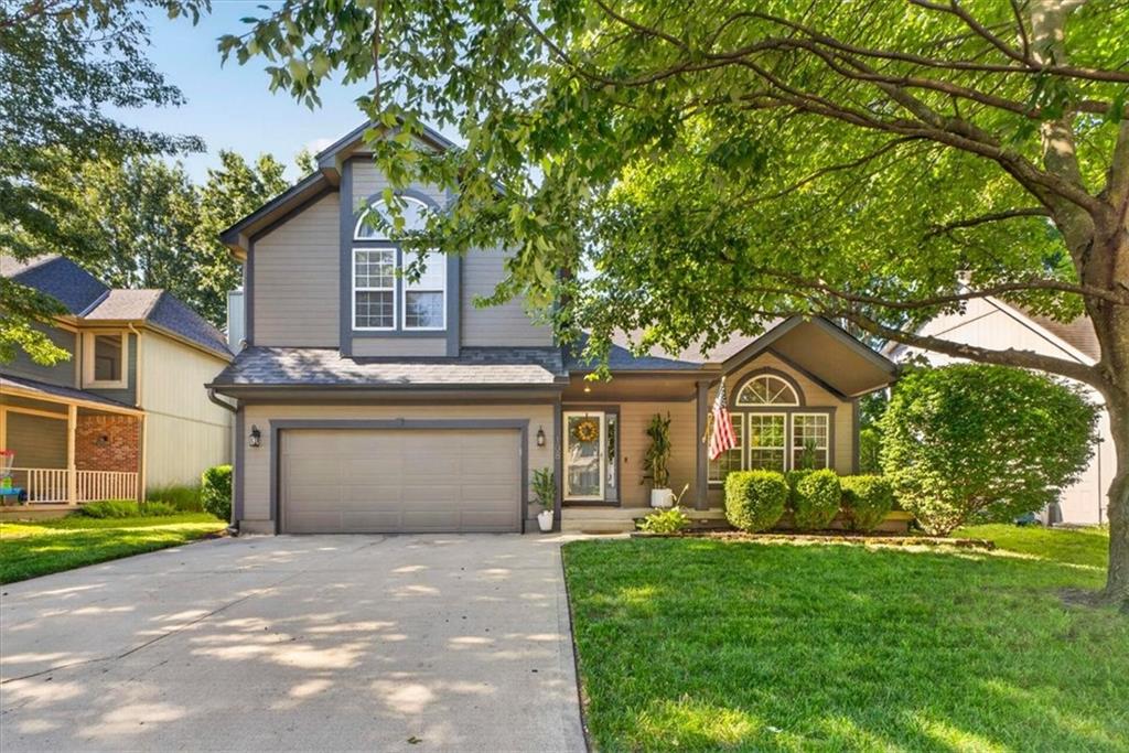 1st image of 108 Ne Gaslight Ln, Blue Springs, MO 64014 | MLS# 2631089