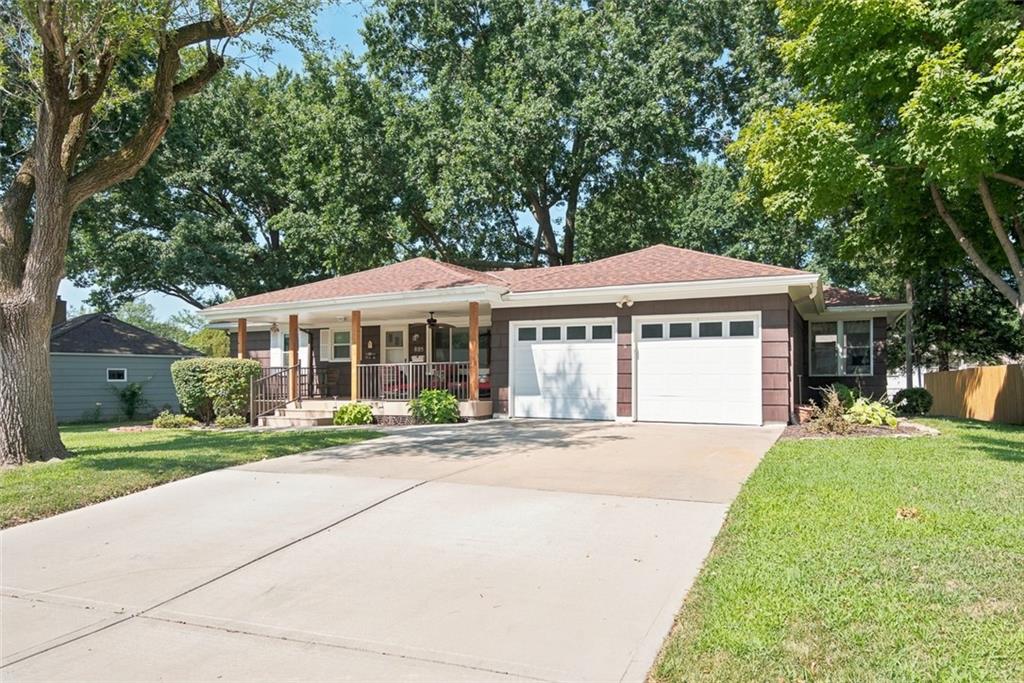 2nd image of 805 S Brentwood St, Olathe, KS 66061 | MLS# 2631098