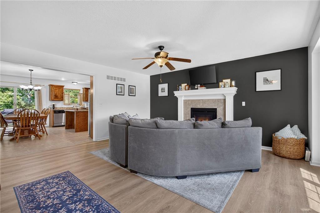 5th image of 1308 Nw Hilltop Ln, Grain Valley, MO 64029 | MLS# 2631154