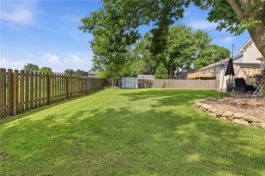 33rd image of 106 Se Willamsburg Dr, Blue Springs, MO 64014 | MLS# 2631258