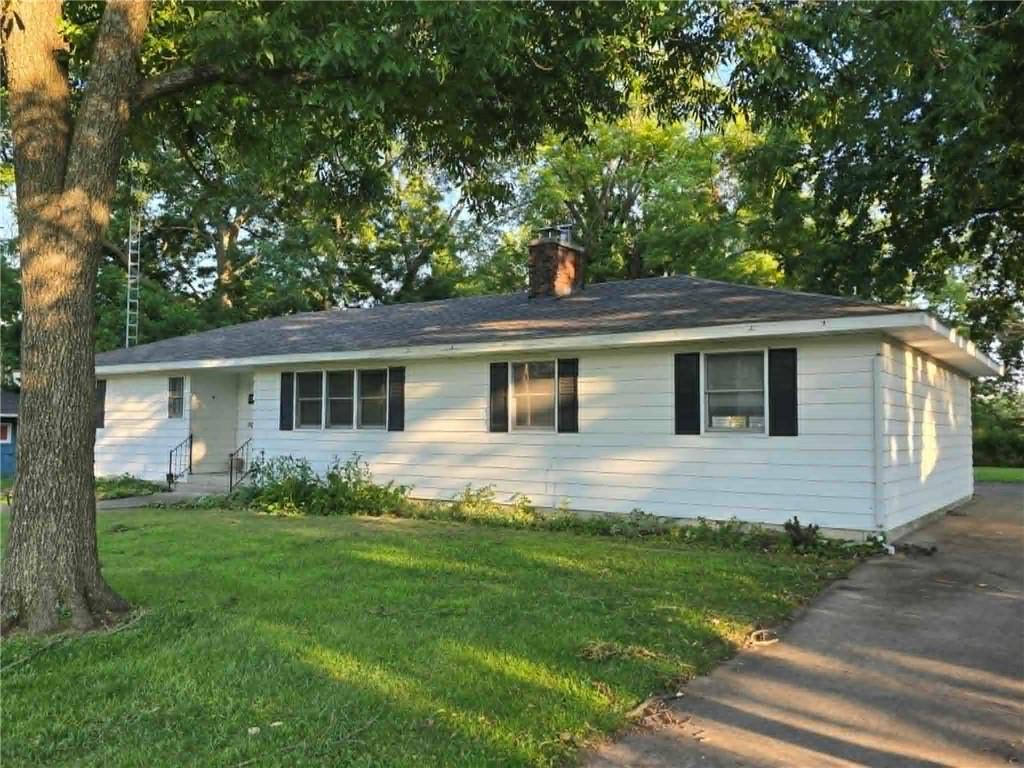Homes for sale in Clinton, MO | 208 E Bodine Ave, Clinton, MO 64735 | MLS# 2631260