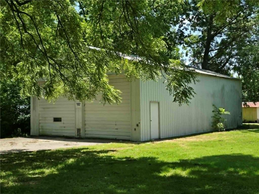 Homes for sale in Clinton, MO | 208 E Bodine Ave, Clinton, MO 64735 | MLS# 2631260