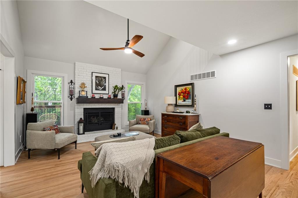 5th image of 1144 Ne Hunters Rdg, Lees Summit, MO 64086 | MLS# 2631268