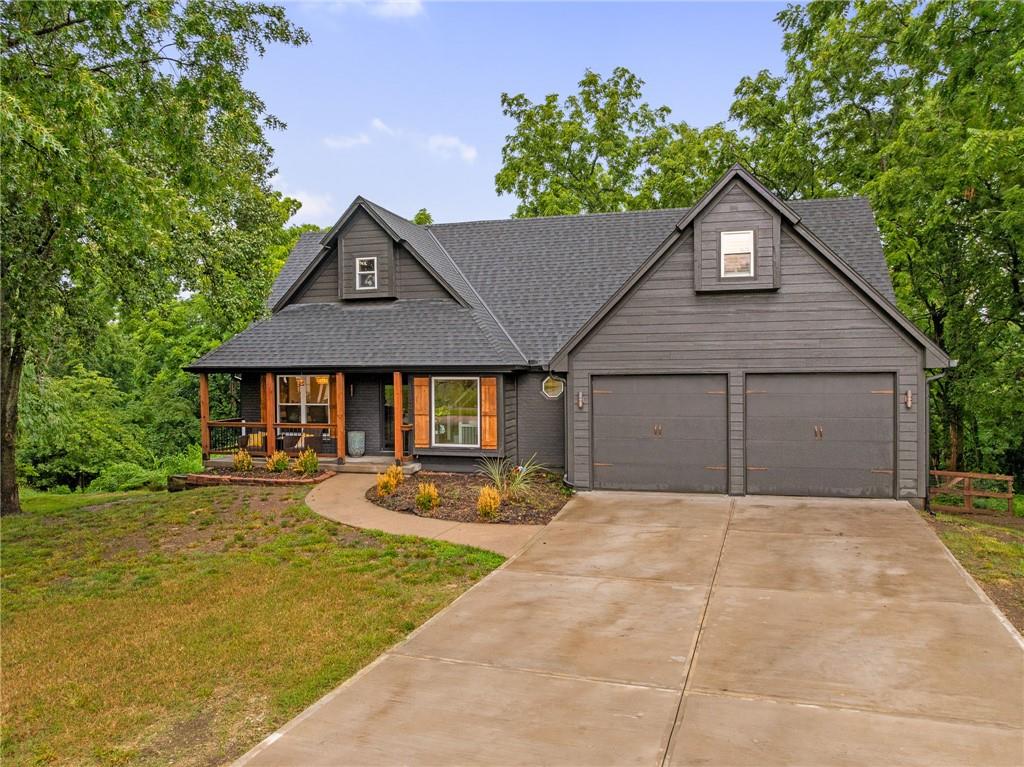 1st image of 1144 Ne Hunters Rdg, Lees Summit, MO 64086 | MLS# 2631268