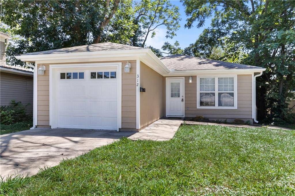1st image of 312 Grover St, Warrensburg, MO 64093 | MLS# 2631271