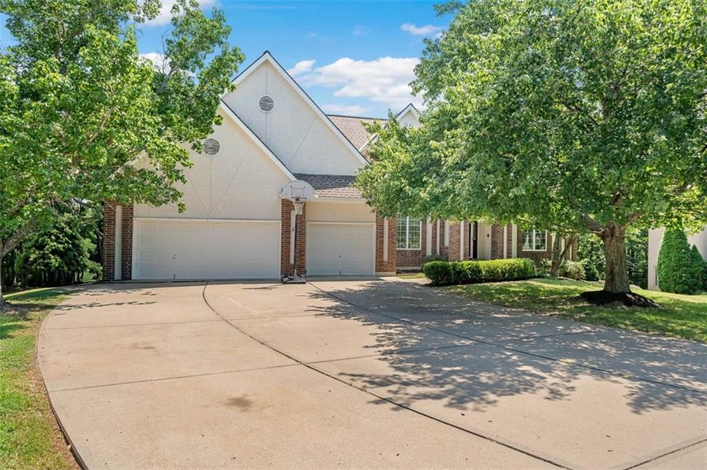 2nd image of 22918 Nw Ashford Ct, Blue Springs, MO 64015 | MLS# 2631294