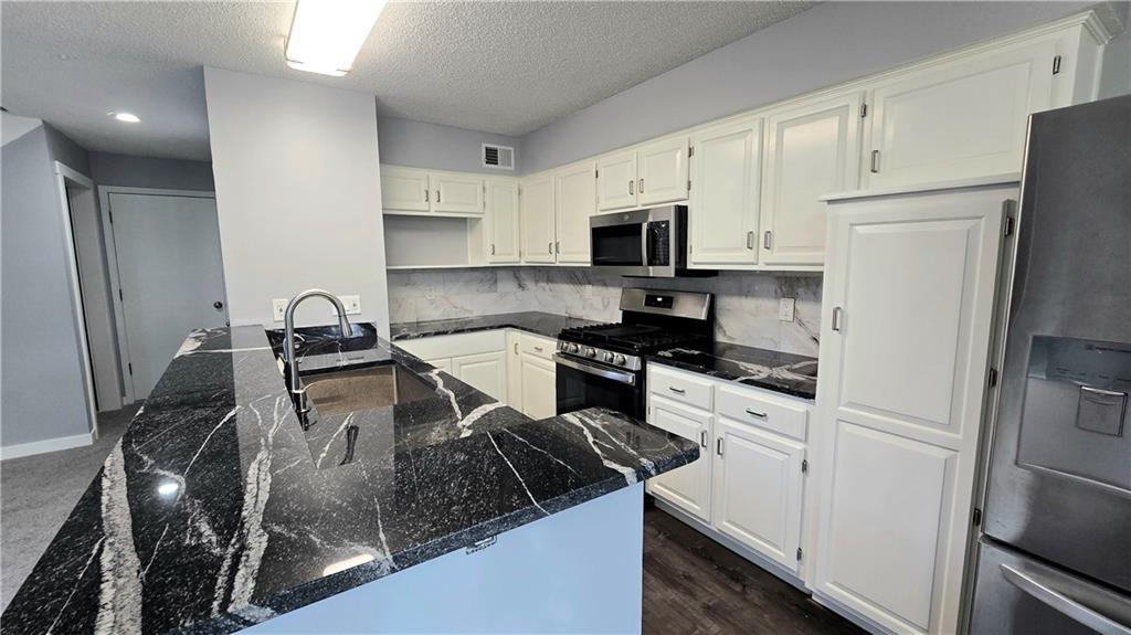 1st image of 15416 Floyd St, Overland Park, KS 66223 | MLS# 2631295