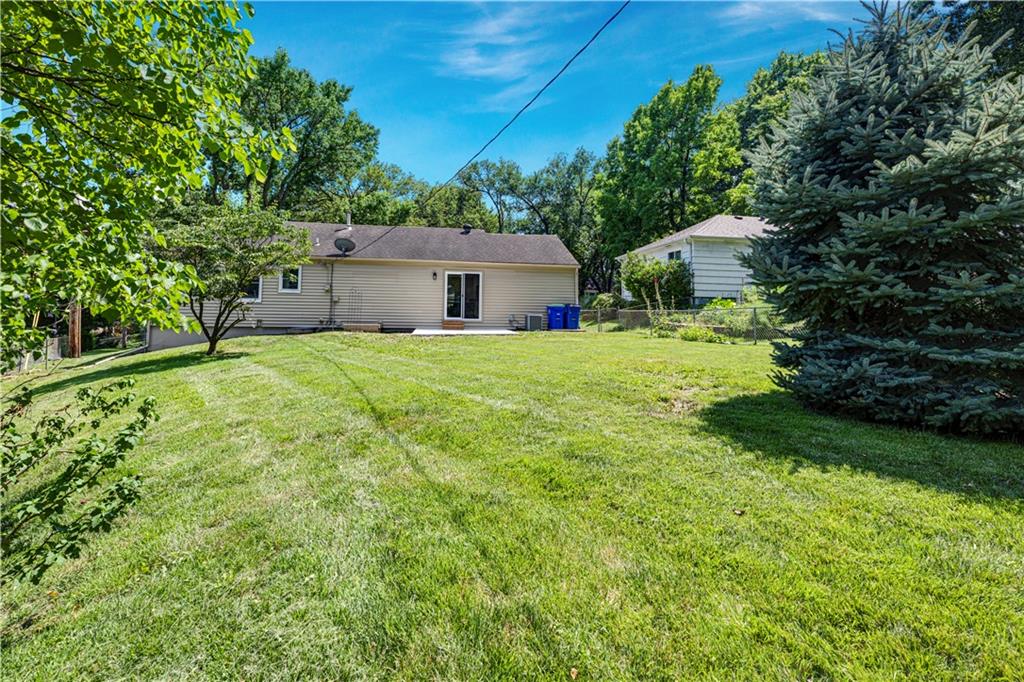 32nd image of 10506 Westbrooke Dr, Overland Park, KS 66214 | MLS# 2631320