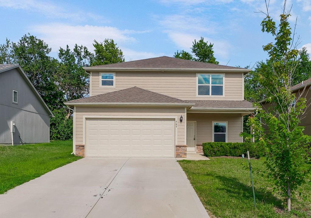 Homes for sale in Paola, KS | 707 Roseberry Dr, Paola, KS 66071 | MLS# 2631341