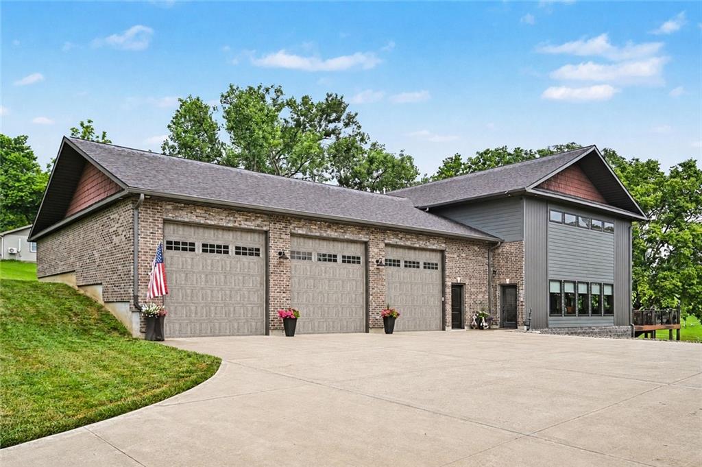 3rd image of 300 Se 30Th St, Oak Grove, MO 64075 | MLS# 2631351