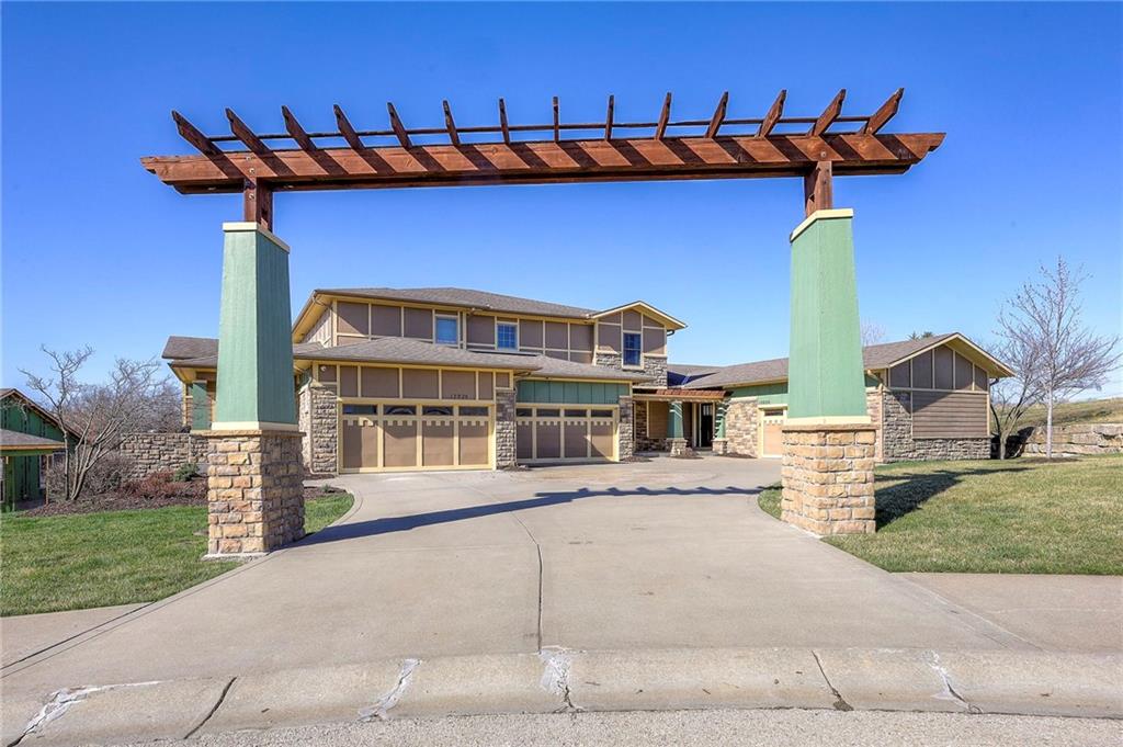 2nd image of 15924 Buena Vista St, Overland Park, KS 66085 | MLS# 2631369