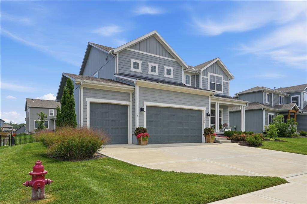 3rd image of 140 Se Riley St, Lee's Summit, MO 64064 | MLS# 2631384