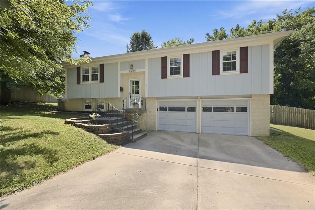 1st image of 5526 Stearns St, Shawnee, KS 66203 | MLS# 2631392