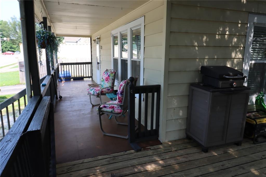 5th image of 115 E 4Th St, Tonganoxie, KS 66086 | MLS# 2631395