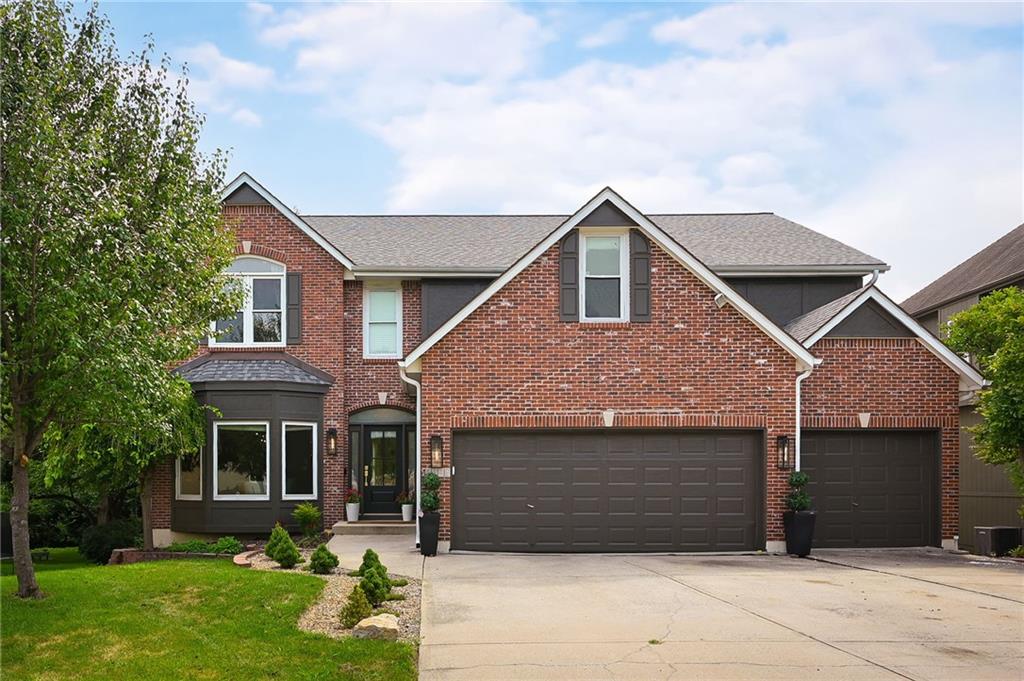 1st image of 1149 Sw Sunflower Dr, Lees Summit, MO 64081 | MLS# 2631405
