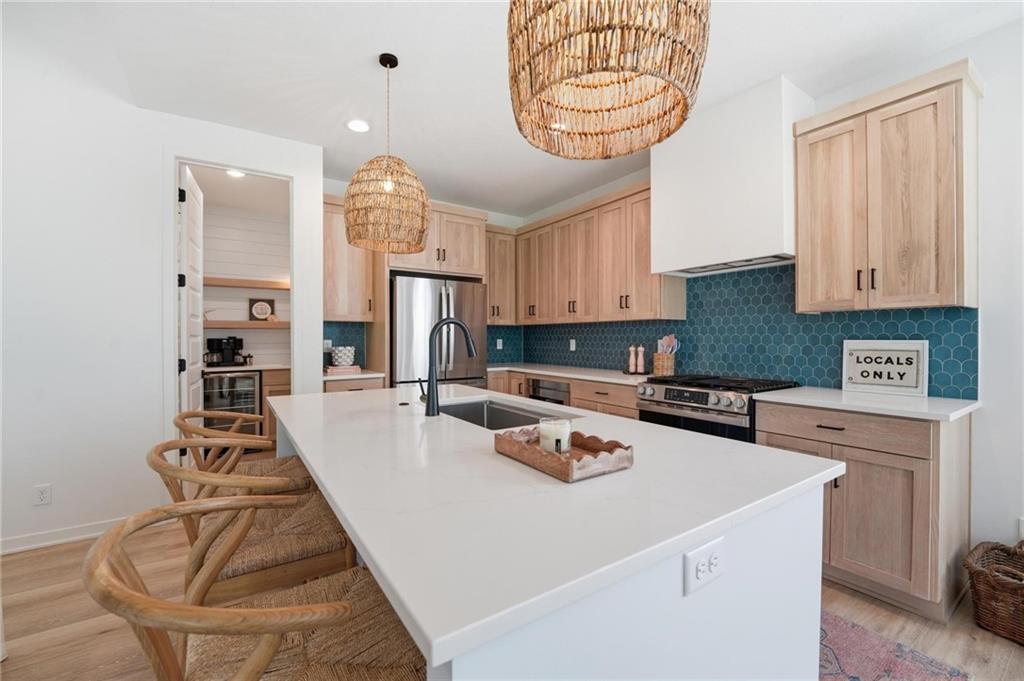 1st image of 2132 Sw Wheatfield Dr, Lee's Summit, MO 64082 | MLS# 2631455