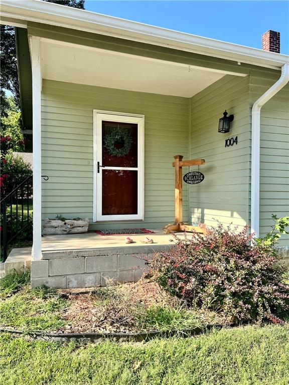 Homes for sale in Independence, KS | 1004 N 2nd St, Independence, KS 67301 | MLS# 2631459
