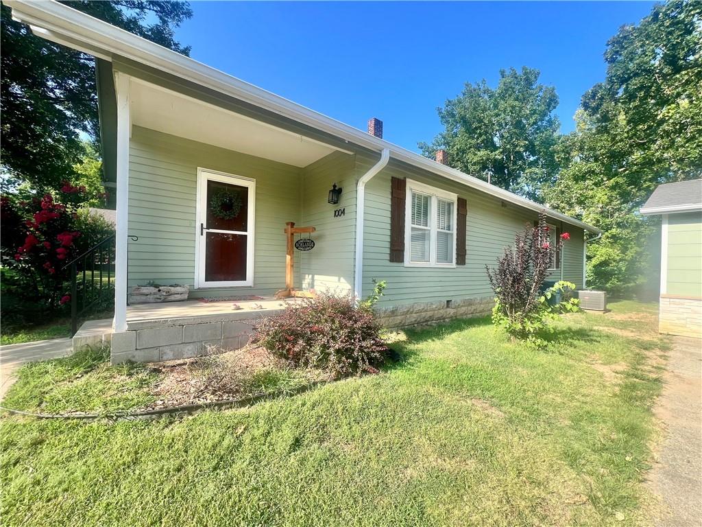 Homes for sale in Independence, KS | 1004 N 2Nd St, Independence, KS 67301 | MLS# 2631459