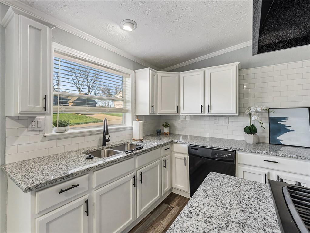 5th image of 13732 Lawrence Ave, Bonner Springs, KS 66012 | MLS# 2631469