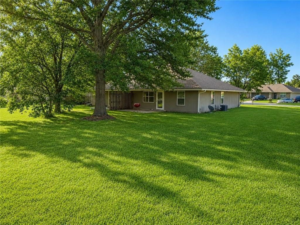 2nd image of 108 Se 25th St, Oak Grove, MO 64075 | MLS# 2631476