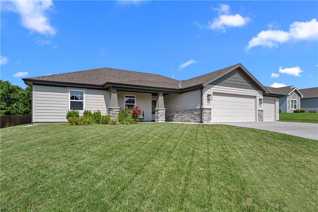 Homes for sale in Eudora, KS | 2713 S Fir Ter, Eudora, KS 66025 | MLS# 2631494