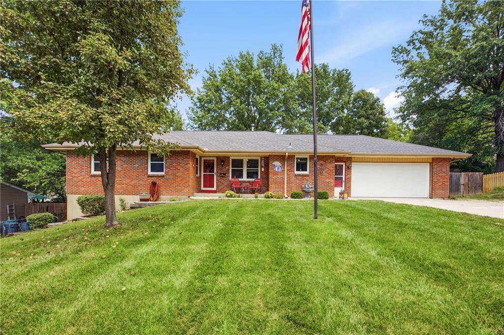 1st image of 123 Grove Ave, Bonner Springs, KS 66012 | MLS# 2631511