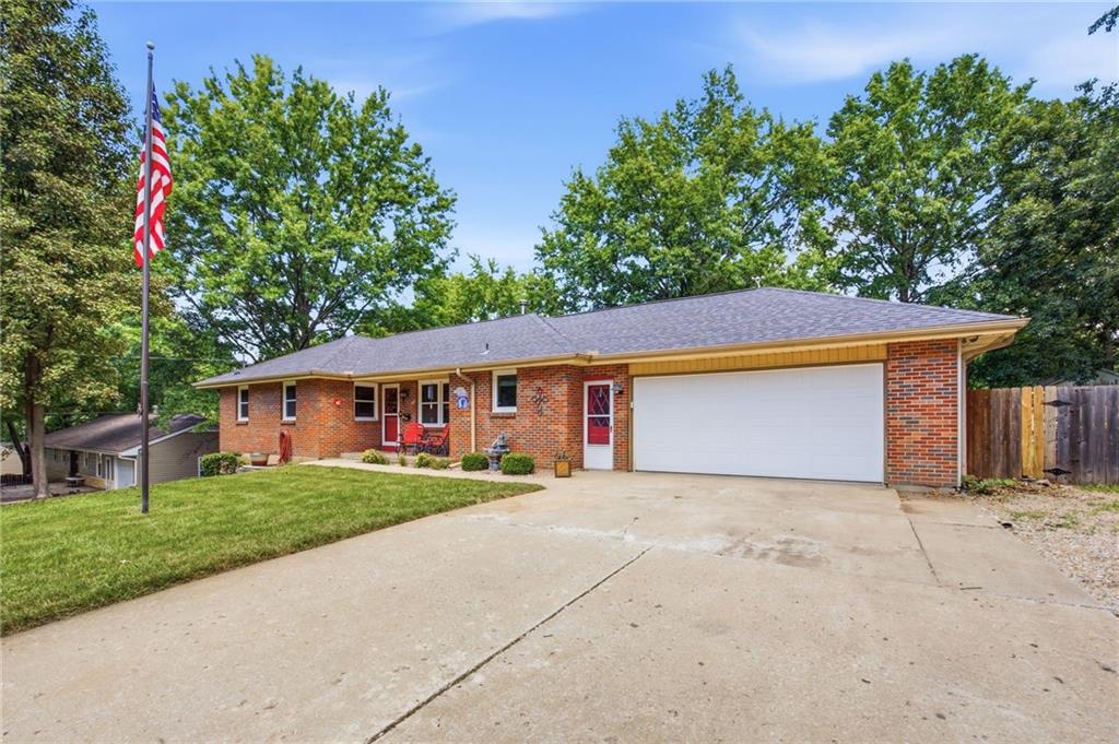 2nd image of 123 Grove Ave, Bonner Springs, KS 66012 | MLS# 2631511