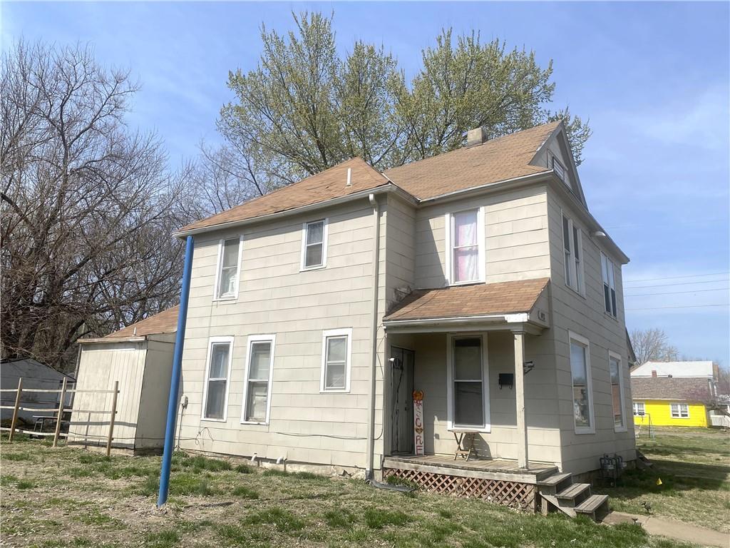 3rd image of 1010 S 18th St, Saint Joseph, MO 64507 | MLS# 2631513