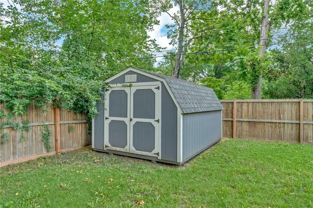 33rd image of 1934 Clifton Ct, Lawrence, KS 66046 | MLS# 2631520