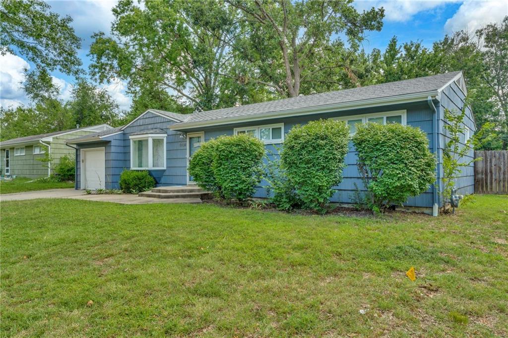 4th image of 1934 Clifton Ct, Lawrence, KS 66046 | MLS# 2631520