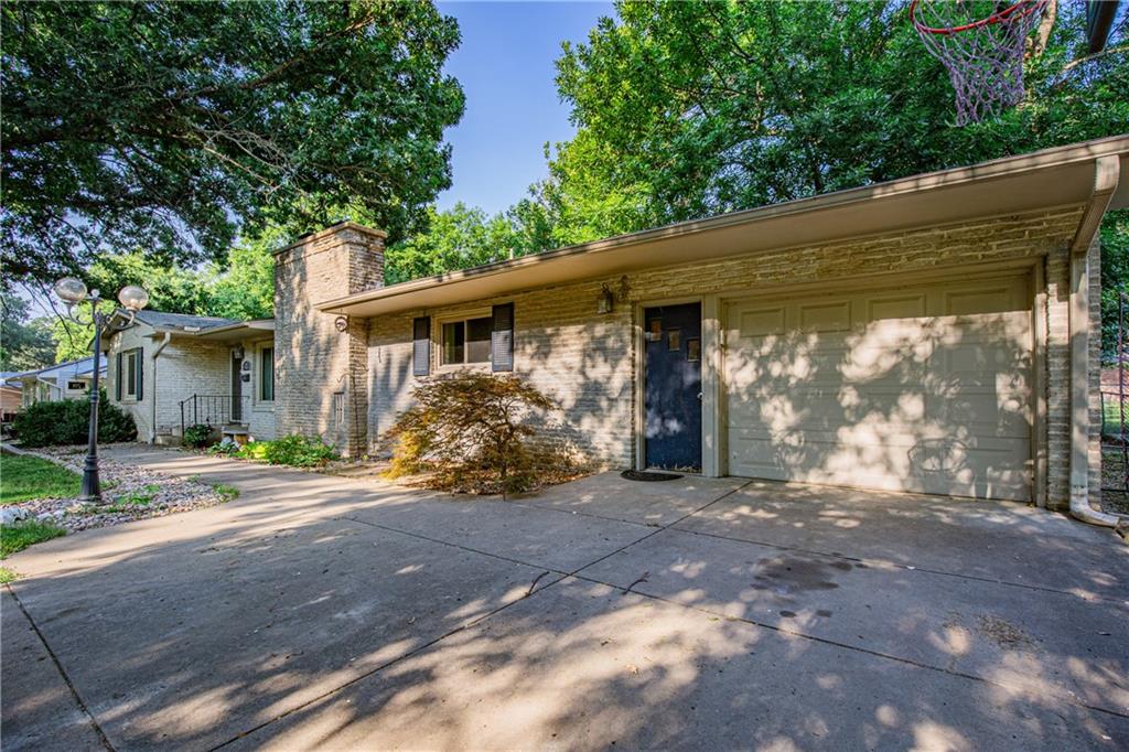 Homes for sale in Ottawa, KS | 1324 S Oak St, Ottawa, KS 66067 | MLS# 2631540