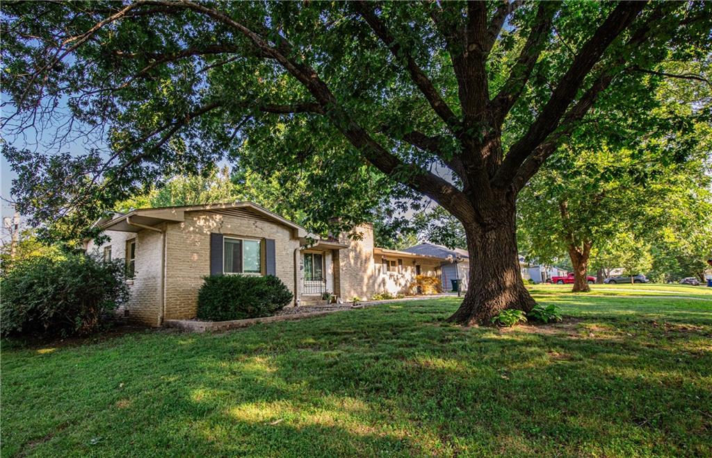 Homes for sale in Ottawa, KS | 1324 S Oak St, Ottawa, KS 66067 | MLS# 2631540